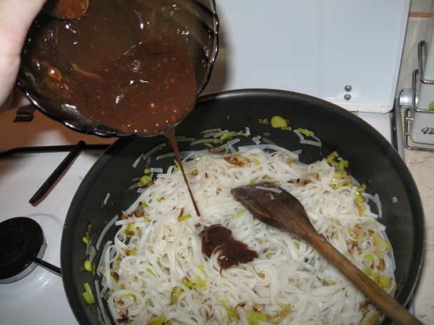 Zázvorový pangasius s ryžovými rezancami - obrázok 5