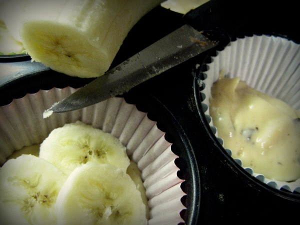 Banánové muffins s kúskami čokolády (fotorecept) - obrázok 3