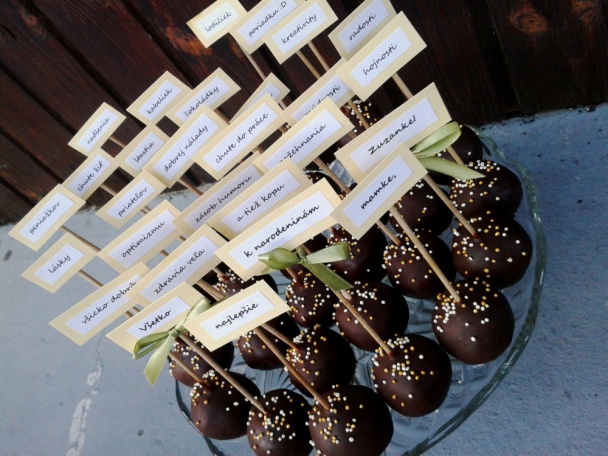 Gaštanové cake pops s višňami (fotorecept) - obrázok 6