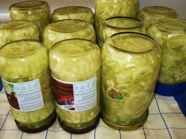 Vynikajúci uhorkový šalát - obrázok 6