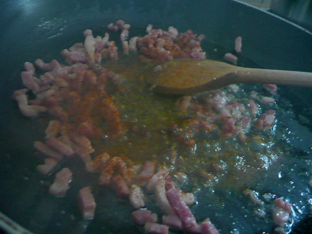 Zemiakový koláč plnený kyslou kapustou a slaninou (fotorecept) - obrázok 3