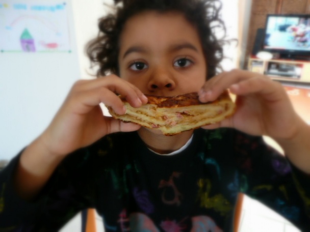 Zemiakový koláč plnený kyslou kapustou a slaninou (fotorecept) - obrázok 7