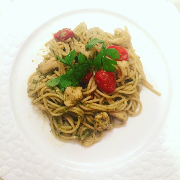Celozrnné cestoviny so zeleným pestom a kuracím mäsom (fotorecept) - obrázok 5