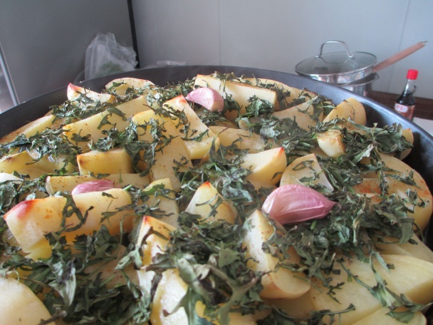 Pečené zemiaky s rukolou a sójové plátky so sezamovým olejom (fotorecept) - obrázok 2