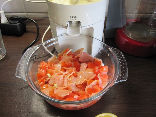 Ceviche z lososa s avokádom  - obrázok 1