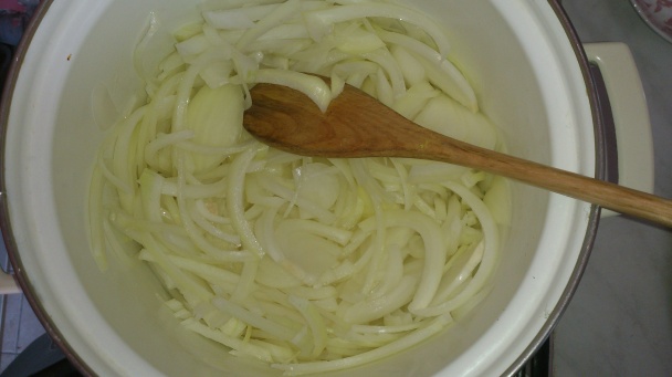 Cibuľová polievka s muškátovým orieškom (fotorecept) - obrázok 3