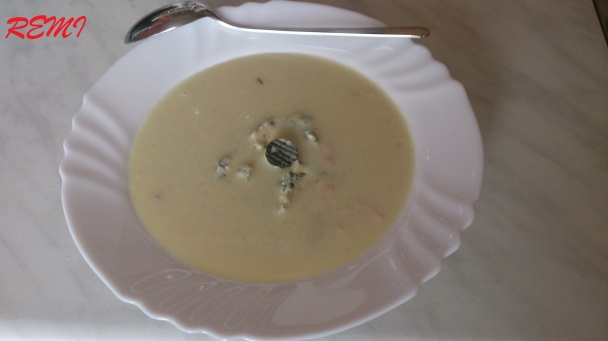 Cibuľová polievka s muškátovým orieškom (fotorecept) - obrázok 6