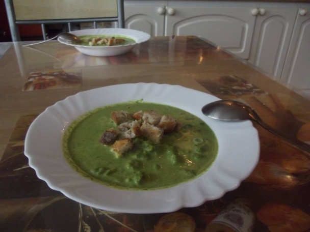 Špenátová polievka so špenátovými haluškami (fotorecept) - obrázok 13