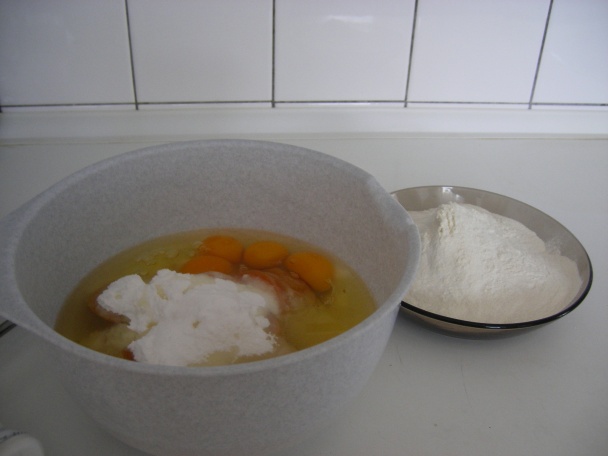 Jednoduchý marhuľový koláč - obrázok 2