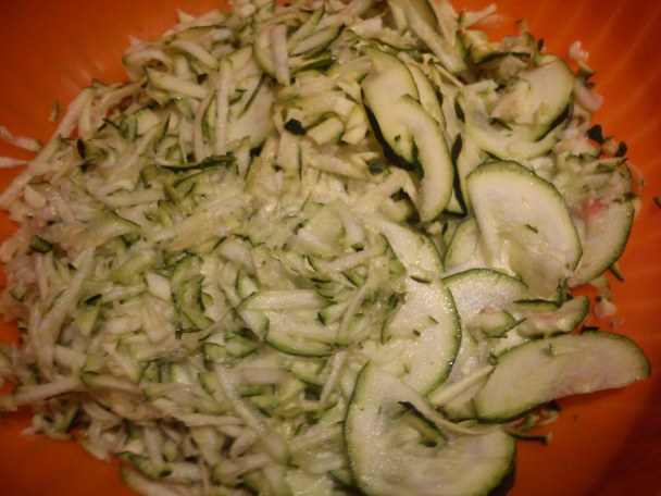 Pizza roláda plnená cuketou, slaninkou a syrom (fotorecept) - obrázok 2