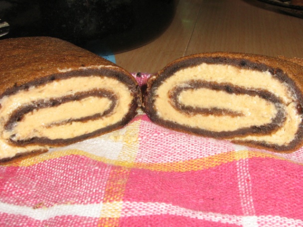 Jemnučká kávová roláda (bez múky) - obrázok 12