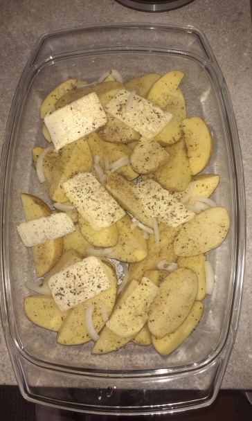 Pečená krkovička s pečenými zemiakmi s dressingom (fotorecept) - obrázok 2