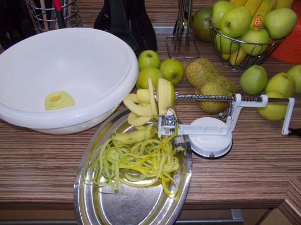 Apfelstrudel alebo tirolská jablková štrúdľa (fotorecept) - obrázok 3