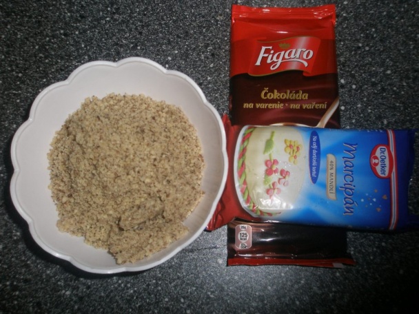 Vianočná marcipánová bábovka (fotorecept) - obrázok 4