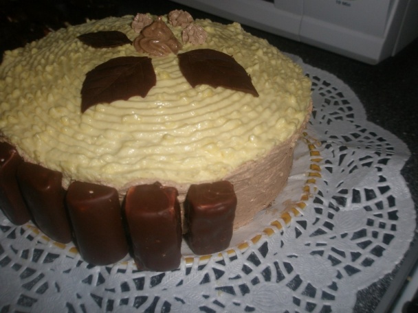 Torta s bielou čokoládou a cukríkmi (fotorecept) - obrázok 15