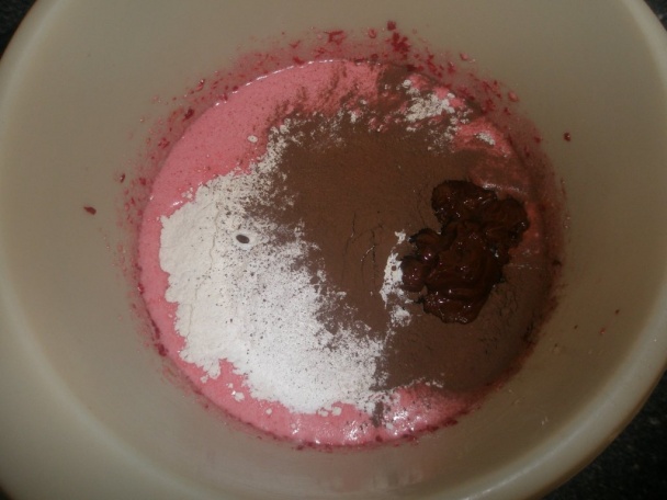 Cviklová torta s bielou čokoládou a tvarohom (fotorecept) - obrázok 2