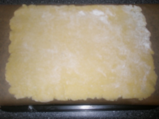 Ríbezľovo-punčovo-snehové rezy (fotorecept) - obrázok 2