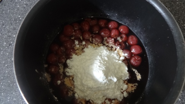 Tvarohovo-višňové rezy (fotorecept)  - obrázok 5