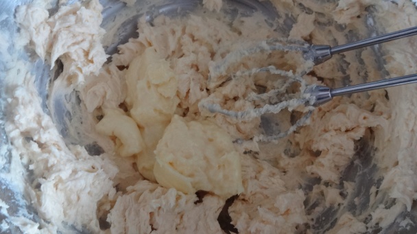 Medovo-orechové rezy s vanilkovým krémom (fotorecept) - obrázok 4