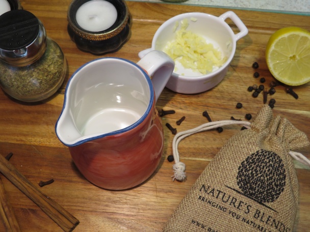 Grécka zálievka na šalát (videorecept) - obrázok 1