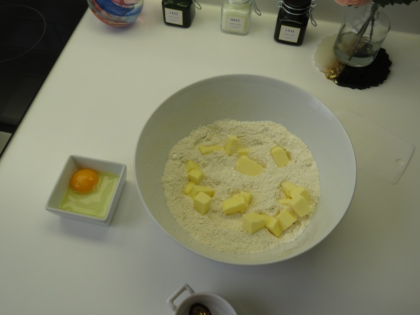 Maslové cesto na košíčky a tartaletky (videorecept) - obrázok 3