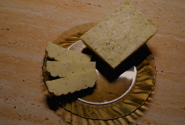 Lahodný domáci syr s bylinkami - obrázok 9