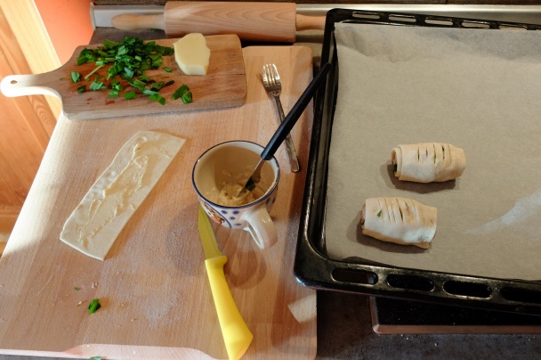 Hotdog-y s medvedím cesnakom - obrázok 4