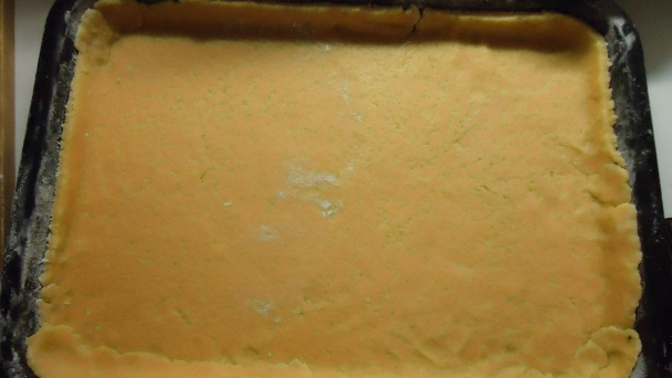 Hruškový zákusok so zapečenou plnkou (vianočný recept) - obrázok 4