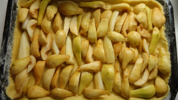 Hruškový zákusok so zapečenou plnkou (vianočný recept) - obrázok 5