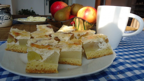 Hruškový zákusok so zapečenou plnkou (vianočný recept) - obrázok 9