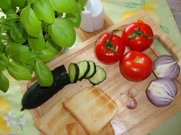 Šalát Panzanella - obrázok 1