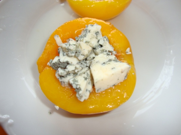 Kuracie prsia s broskyňou, nivou a praženými mandľami (fotorecept) - obrázok 2