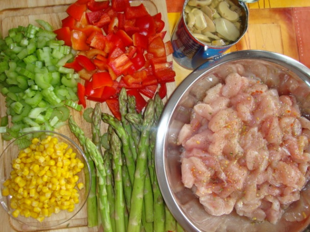 Kuracie soté so špargľou a omeletou (fotorecept) - obrázok 1