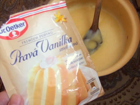 Marhuľový koláčik s polevou - obrázok 3