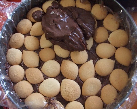 Čokoládová torta s polomáčanými piškótami (fotorecept) - obrázok 4