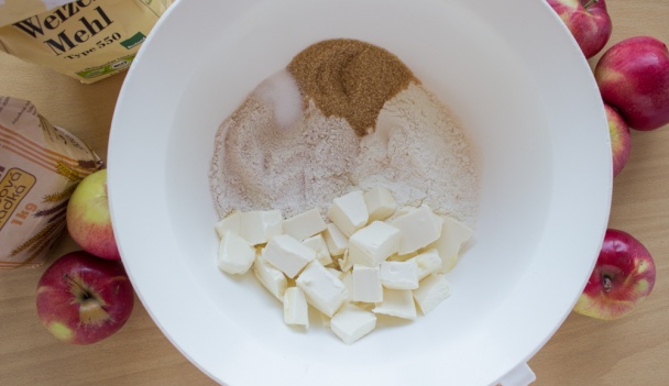 Šťavnatý jablkový koláč (fotorecept) - obrázok 1