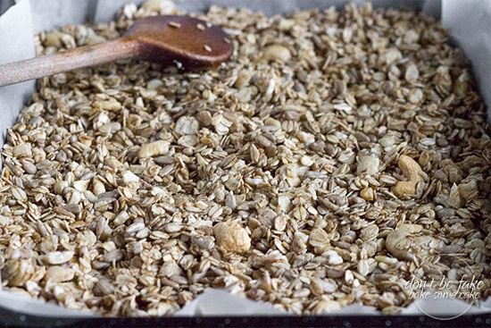 Raňajková granola s kešu a brusnicami - obrázok 3