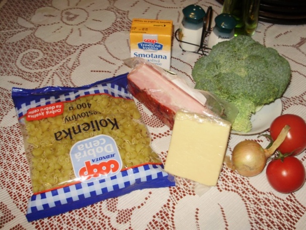 Brokolicové kolienka so slaninkou (fotorecept) - obrázok 1