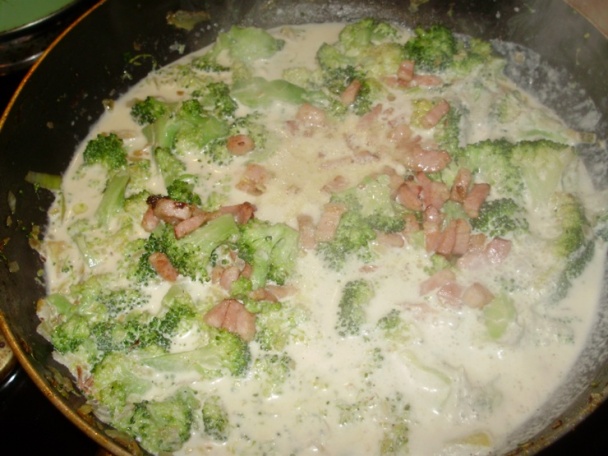 Brokolicové kolienka so slaninkou (fotorecept) - obrázok 7