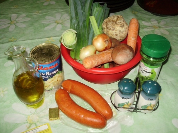 Rýchly fazuľový hrniec s klobáskou (fotorecept) - obrázok 1