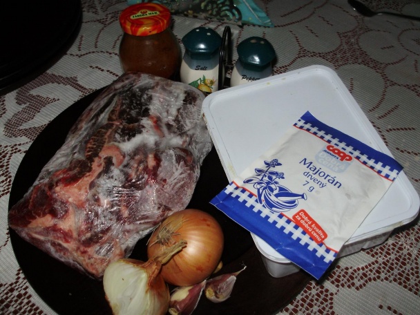 Hovädzí guláš (fotorecept) - obrázok 1