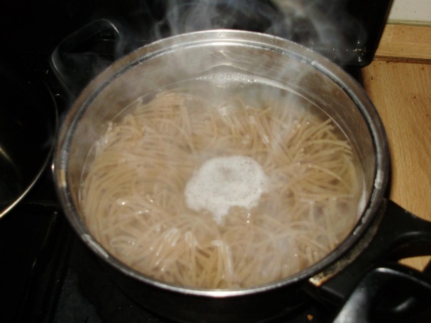 Špagety so syrovou omáčkou (fotorecept) - obrázok 1