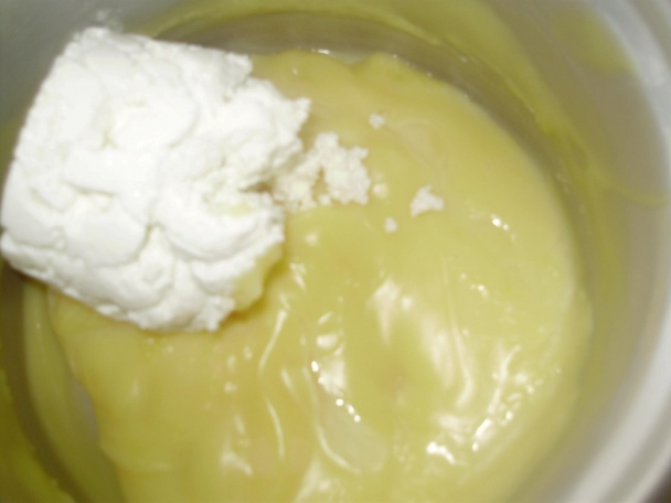 Kysnuté koláčiky s tvarohovým pudingom a ovocím (fotorecept) - obrázok 6