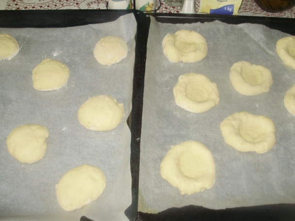 Kysnuté koláčiky s tvarohovým pudingom a ovocím (fotorecept) - obrázok 9