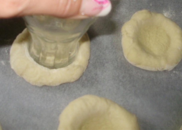 Kysnuté koláčiky s tvarohovým pudingom a ovocím (fotorecept) - obrázok 10