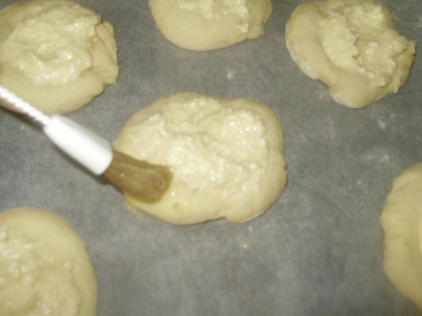 Kysnuté koláčiky s tvarohovým pudingom a ovocím (fotorecept) - obrázok 11