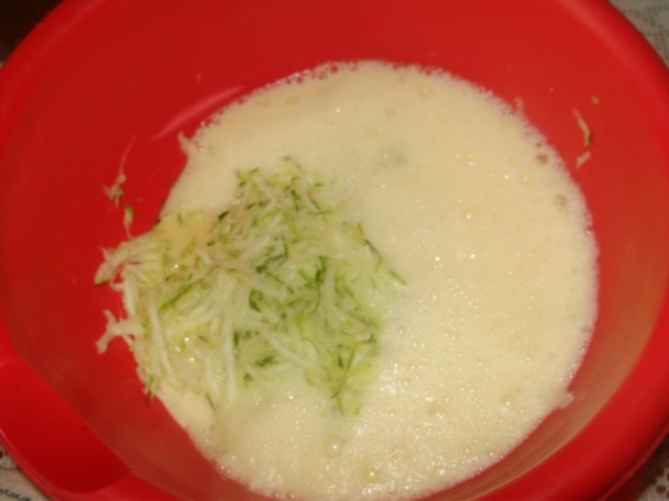 Cuketový koláč s ovocím (fotorecept) - obrázok 5