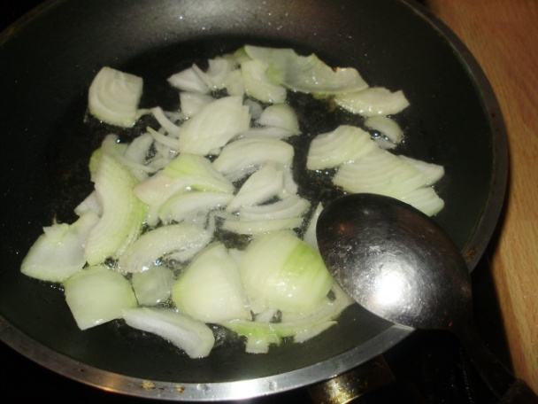 Restovaná kuracia pečeň so slovenskou ryžou (fotorecept) - obrázok 1