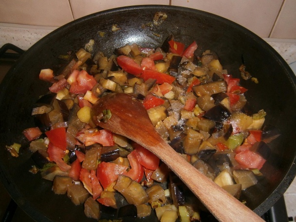 Baklažánová  zmes so špaldovými cestovinami (fotorecept) - obrázok 4