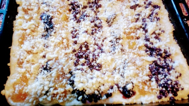 Kysnutý koláč s čučoriedkami (fotorecept) - obrázok 3